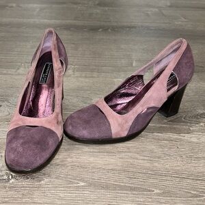 Kenneth Cole NY Vintage Purple Suede Cut Out Pumps size 7.5